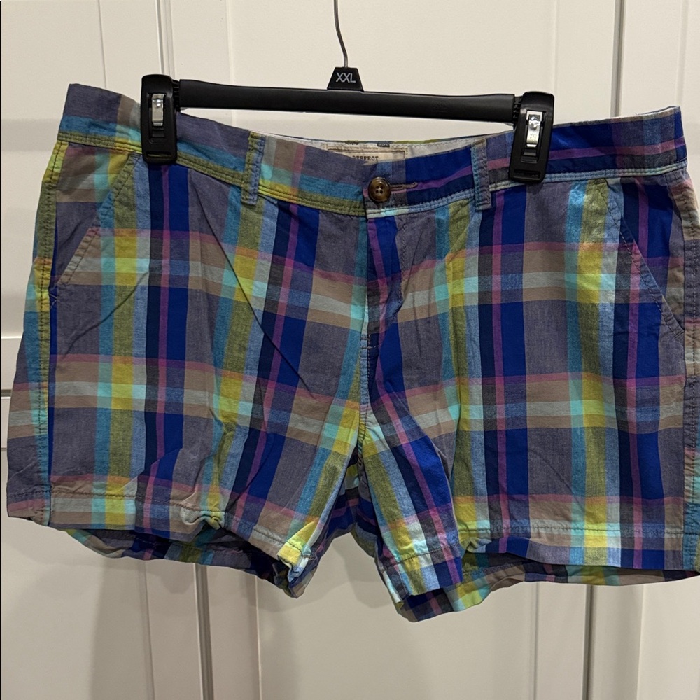 Old Navy Beautiful Colorful Plaid Women's Perfect 5” Shorts
